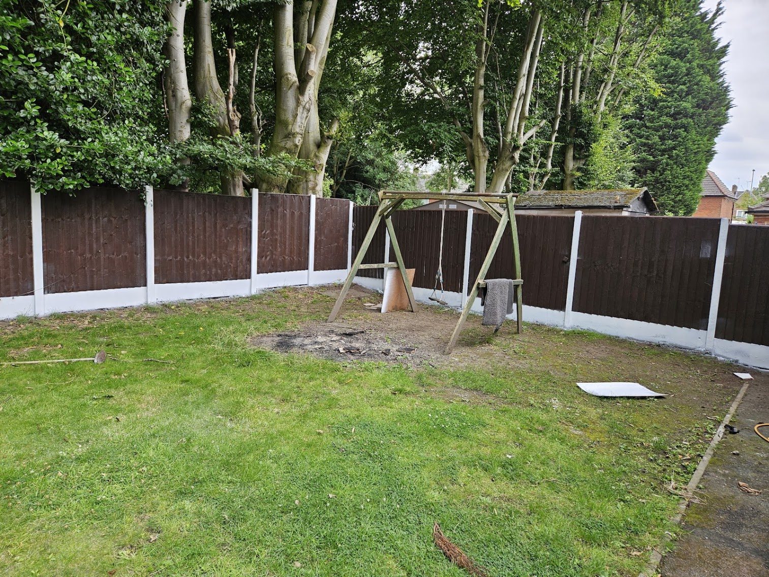 Garden fencing and exterior maintenance